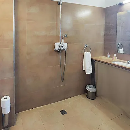 Awesome In Saint-laurent-de-la-ca * 圣洛朗-德拉