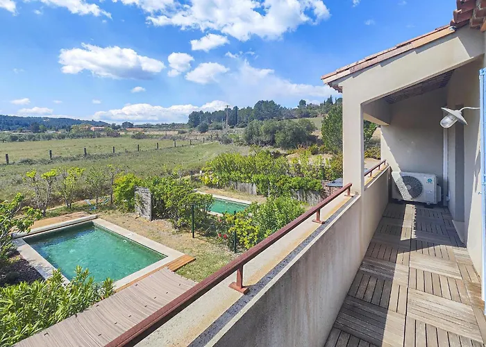 Дом отдыха Awesome In Saint-laurent-de-la-ca *